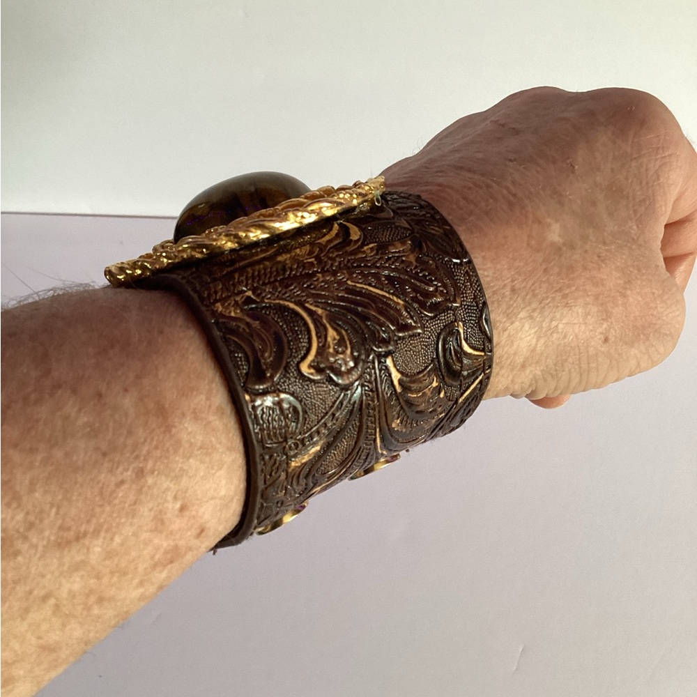 Vintage Cuff Bracelet - Picture 3 of 8